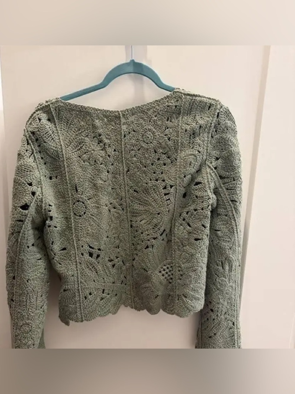NWT House of Harlow 1960 Olive Sage Openwork Crochet Cardigan small - Picture 8 of 10